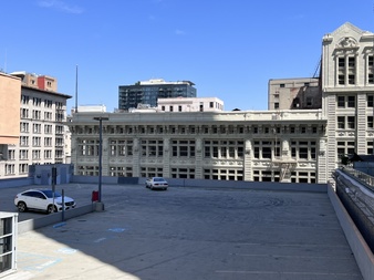 Enlarge photo 22