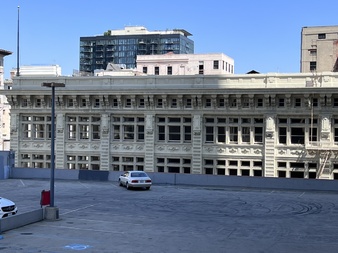 Enlarge photo 21