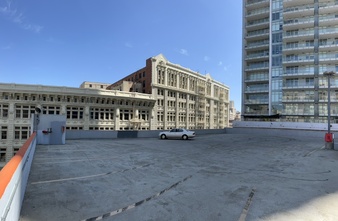 Enlarge photo 25