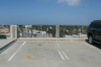 Enlarge photo 19