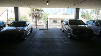 Enlarge photo 37
