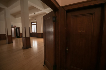 Enlarge photo 54