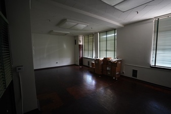 Enlarge photo 13