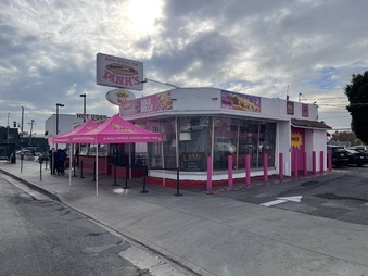 PINK’s Hot Dogs
