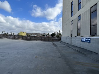 Enlarge photo 45