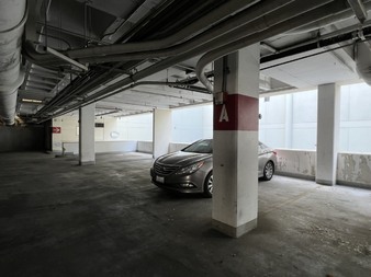 Enlarge photo 35
