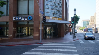 Enlarge photo 1