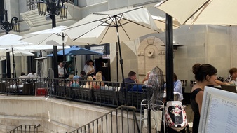 Enlarge photo 35