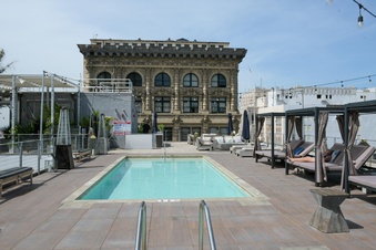 Enlarge photo 46