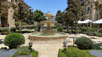 Enlarge photo 13