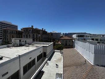 Enlarge photo 54