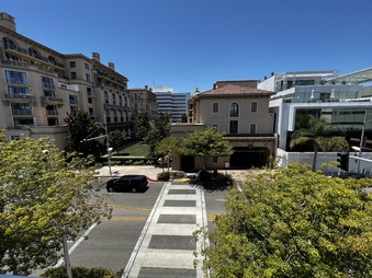 Enlarge photo 51