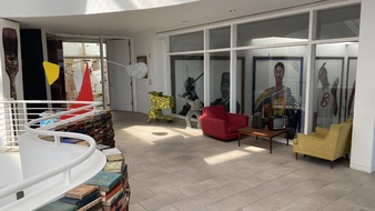 Enlarge photo 47