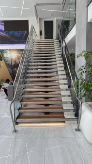 Enlarge photo 22
