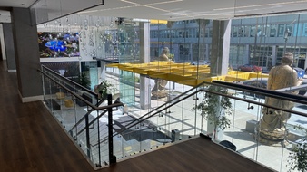 Enlarge photo 24