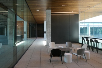 Enlarge photo 34