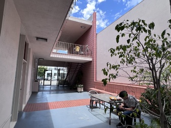 Enlarge photo 5