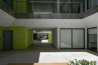 Enlarge photo 32