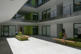 Enlarge photo 35