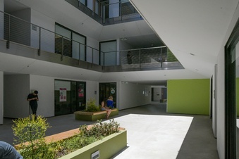 Enlarge photo 37