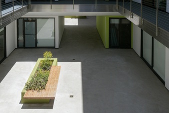 Enlarge photo 77
