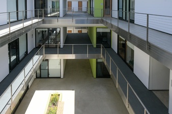 Enlarge photo 105