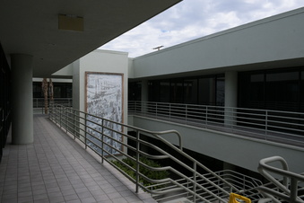 Enlarge photo 89