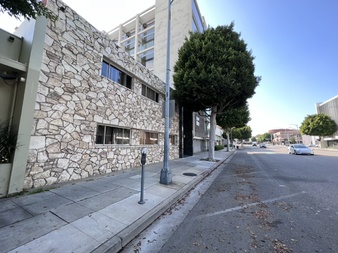 Enlarge photo 37
