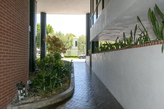 Enlarge photo 13