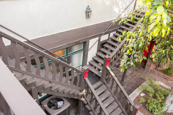 Enlarge photo 46