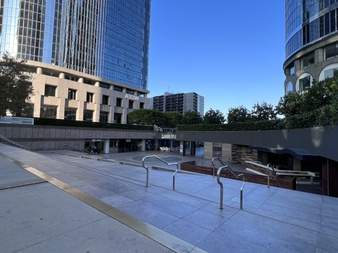 Enlarge photo 21