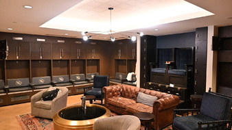 Enlarge photo 46