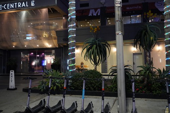 Enlarge photo 54