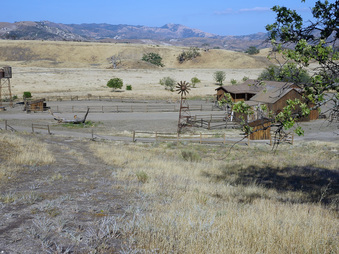 Enlarge photo 18