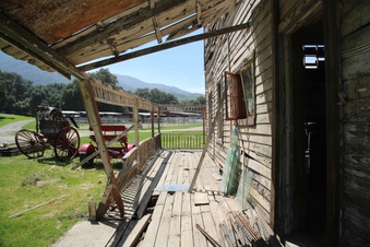 Enlarge photo 19