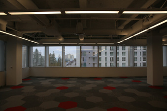 Enlarge photo 17