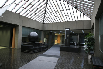 Enlarge photo 89