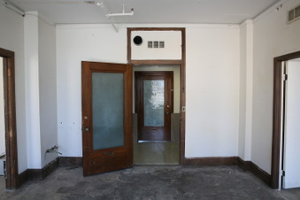 Enlarge photo 42