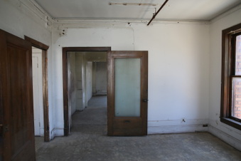 Enlarge photo 49