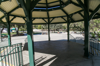 Enlarge photo 117