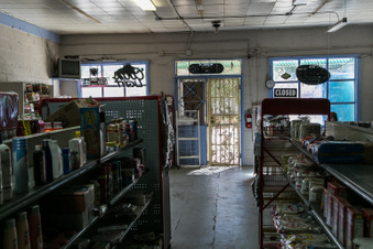 Enlarge photo 128