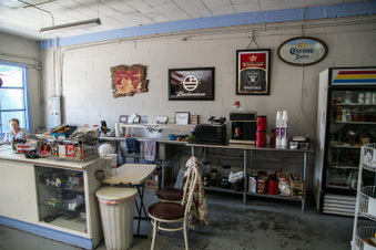 Enlarge photo 129