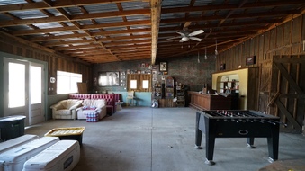 Enlarge photo 19