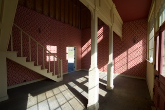 Enlarge photo 44