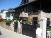 2710 Broadway