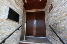 Enlarge photo 2