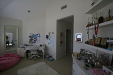 Enlarge photo 68