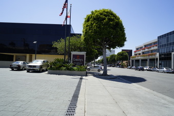 Enlarge photo 64