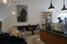 Enlarge photo 6