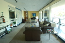 Enlarge photo 49